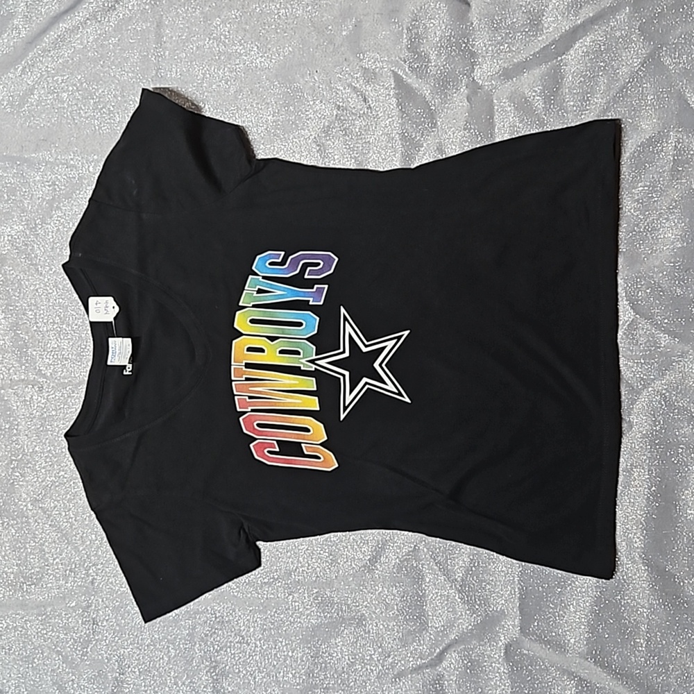 Rainbow Dallas Cowboys Ladies Tee Size Medium